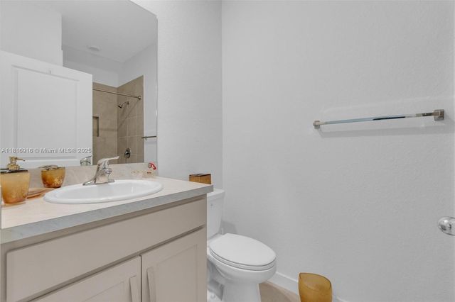 504 NE 1st Dr, Florida City, FL 33034