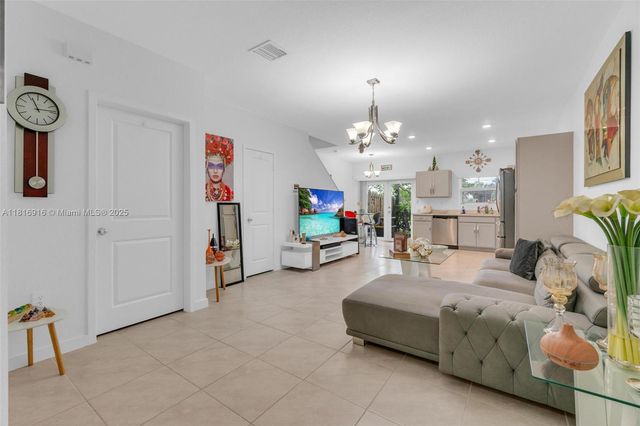 504 NE 1st Dr, Florida City, FL 33034