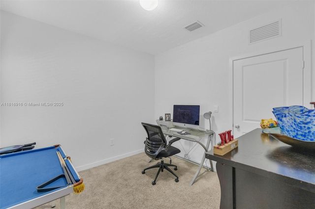 504 NE 1st Dr, Florida City, FL 33034