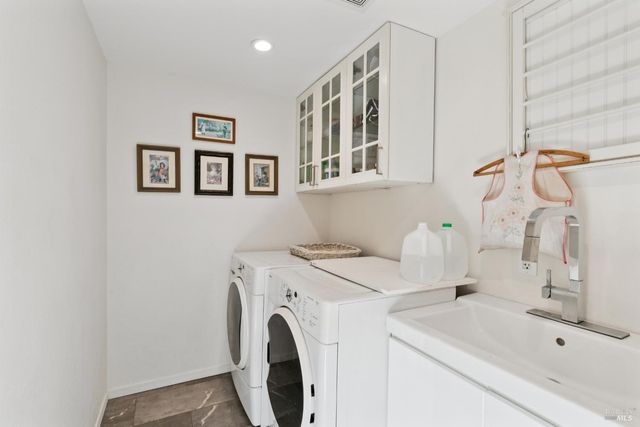 257 Perkins St, Sonoma, CA 95476