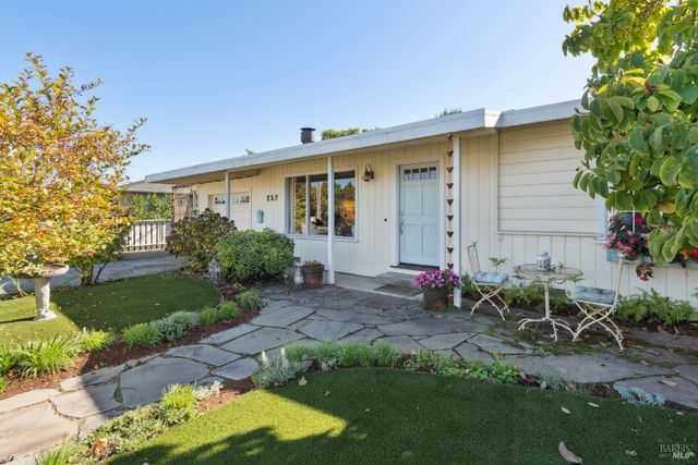 257 Perkins St, Sonoma, CA 95476