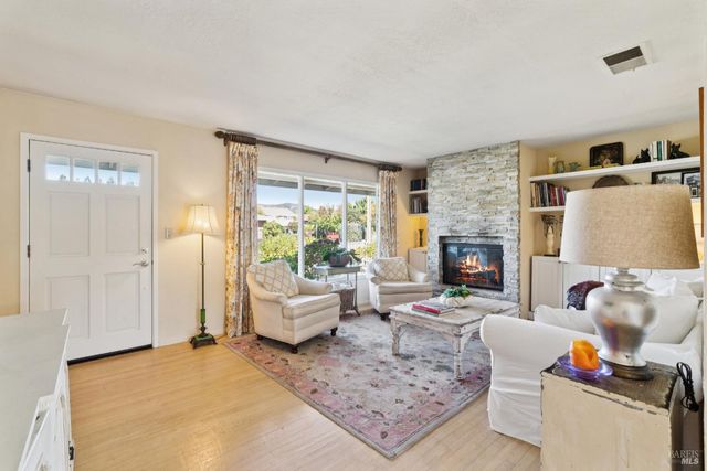 257 Perkins St, Sonoma, CA 95476