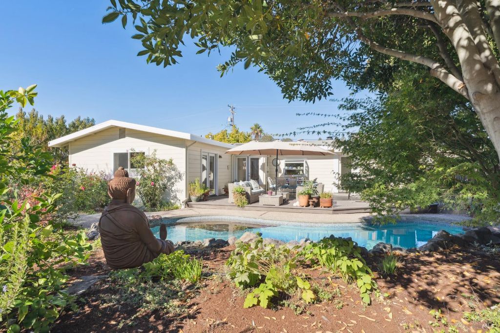 257 Perkins St, Sonoma, CA 95476