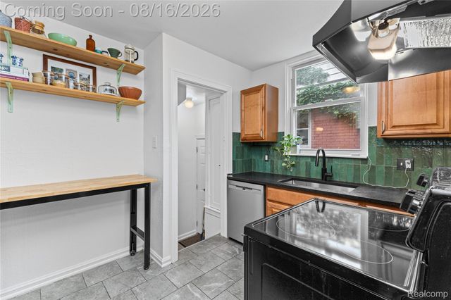 16166 Wildemere Street, Detroit, MI 48221
