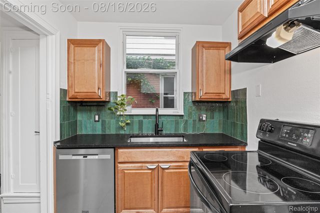16166 Wildemere Street, Detroit, MI 48221