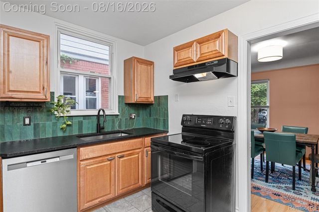 16166 Wildemere Street, Detroit, MI 48221