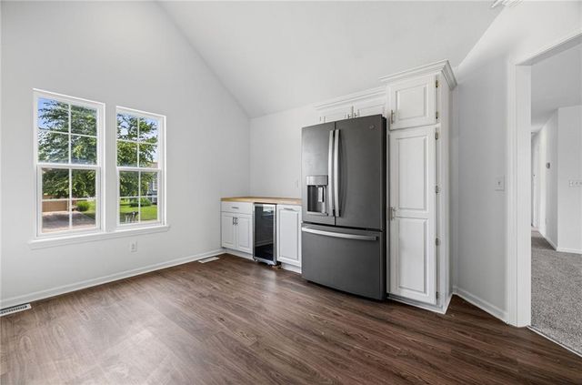 712 S Sunset Lane, Raymore, MO 64083