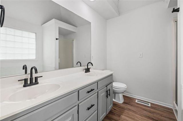 712 S Sunset Lane, Raymore, MO 64083
