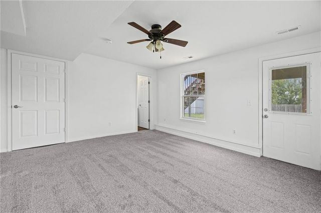 712 S Sunset Lane, Raymore, MO 64083
