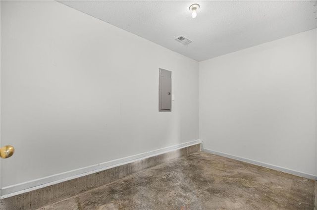 712 S Sunset Lane, Raymore, MO 64083