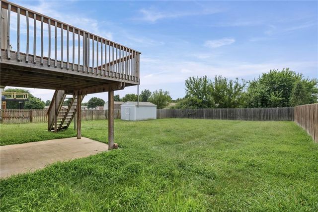 712 S Sunset Lane, Raymore, MO 64083