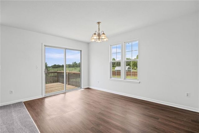 712 S Sunset Lane, Raymore, MO 64083