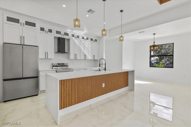 2400 Conroy AVE N, Lehigh Acres, FL 33971