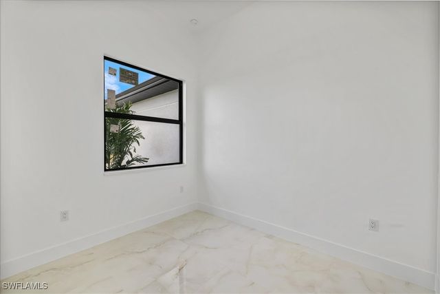 2400 Conroy AVE N, Lehigh Acres, FL 33971