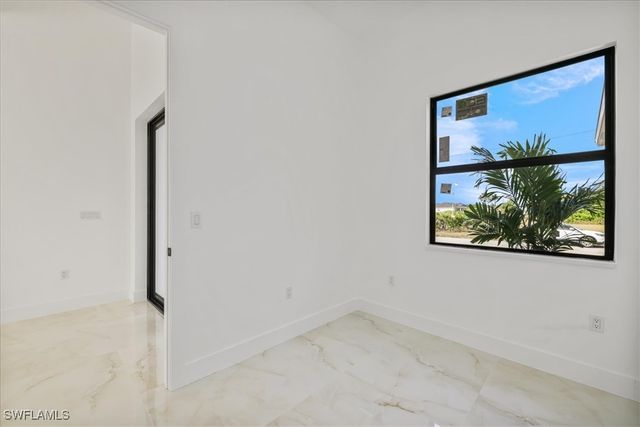 2400 Conroy AVE N, Lehigh Acres, FL 33971