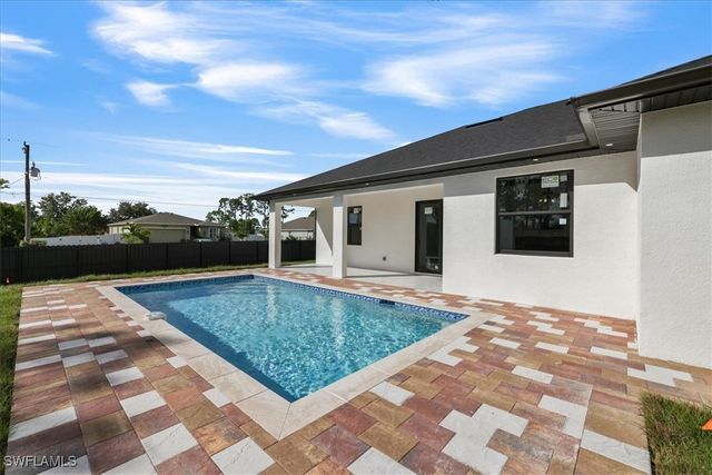 2400 Conroy AVE N, Lehigh Acres, FL 33971