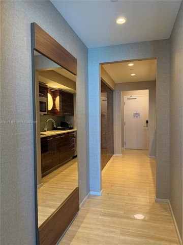 551 N Fort Lauderdale Beach Boulevard R2201, Fort Lauderdale, FL 33304
