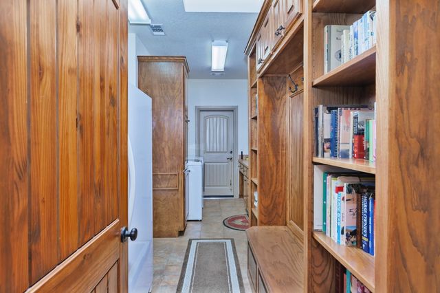 433 Fruitland Road, Bowie, TX 76230