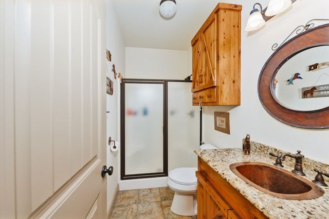 433 Fruitland Road, Bowie, TX 76230