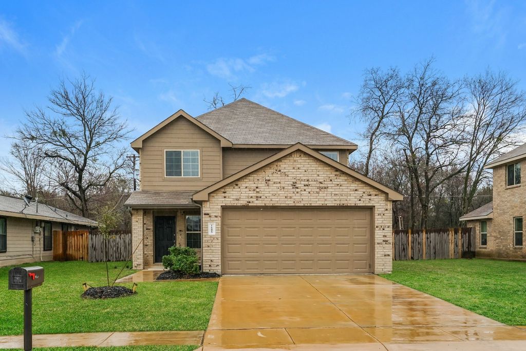 1605 Cardinal Drive, Ennis, TX 75119