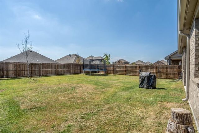 3013 Bar H Avenue, Aubrey, TX 76227