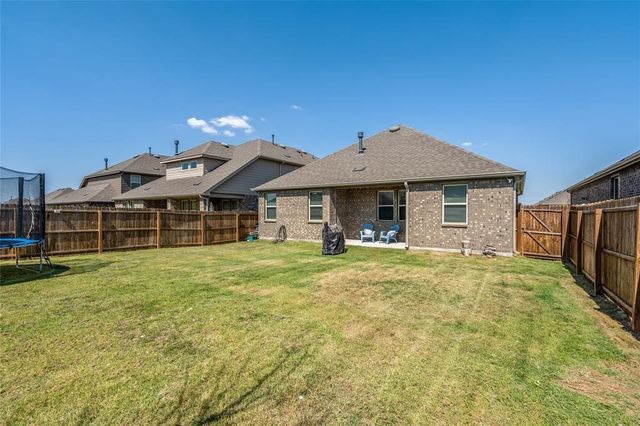 3013 Bar H Avenue, Aubrey, TX 76227