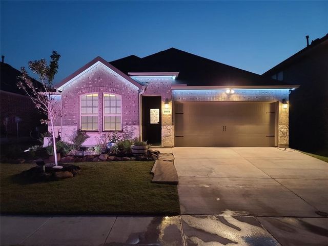 3013 Bar H Avenue, Aubrey, TX 76227