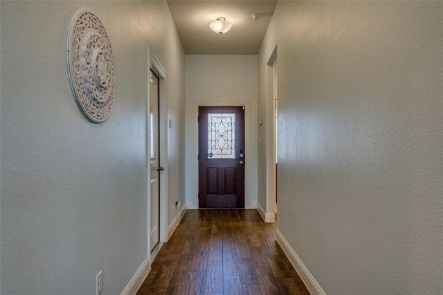 3013 Bar H Avenue, Aubrey, TX 76227