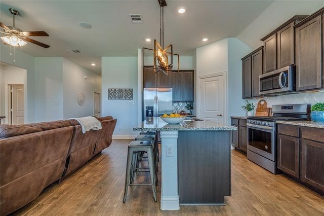 3013 Bar H Avenue, Aubrey, TX 76227