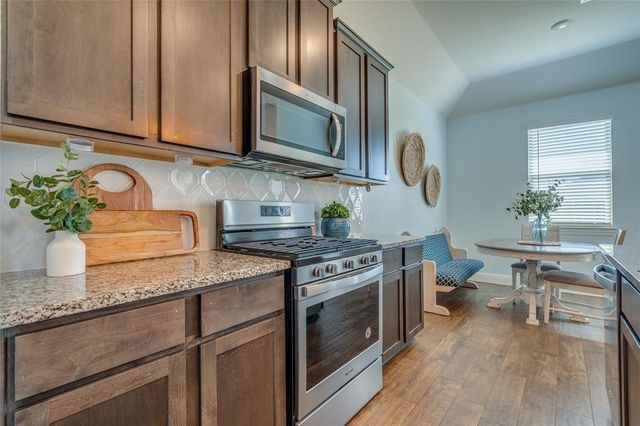 3013 Bar H Avenue, Aubrey, TX 76227