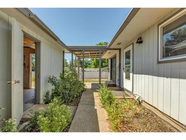 2413 W Elizabeth St, Fort Collins, CO 80521