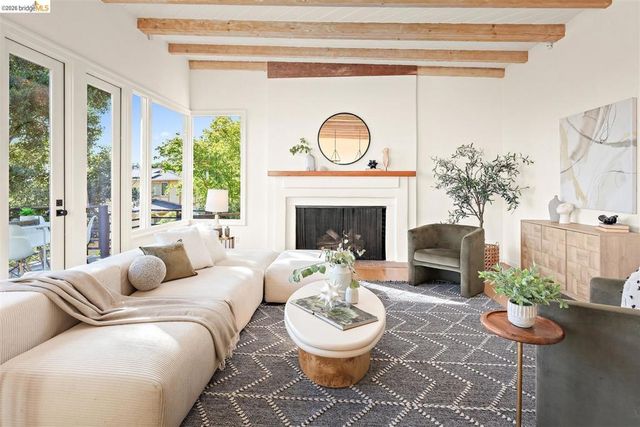 4 Estates Dr, Kensington, CA 94707