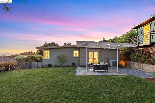 4 Estates Dr, Kensington, CA 94707