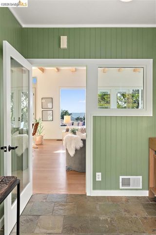 4 Estates Dr, Kensington, CA 94707