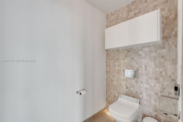 68 SE 6th Street 3911, Miami, FL 33131