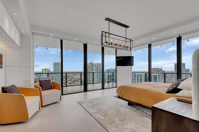 68 SE 6th Street 3911, Miami, FL 33131