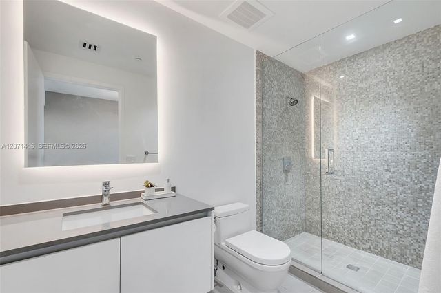 68 SE 6th Street 3911, Miami, FL 33131