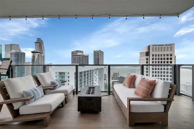 68 SE 6th Street 3911, Miami, FL 33131
