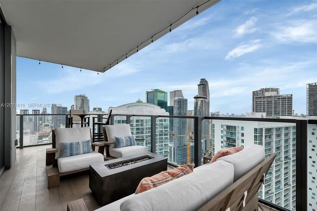 68 SE 6th Street 3911, Miami, FL 33131
