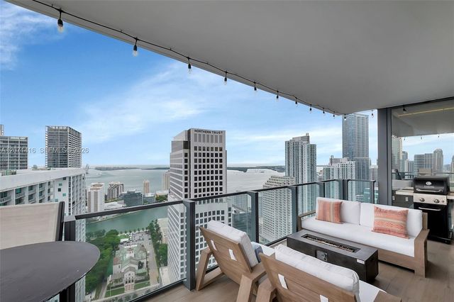 68 SE 6th Street 3911, Miami, FL 33131