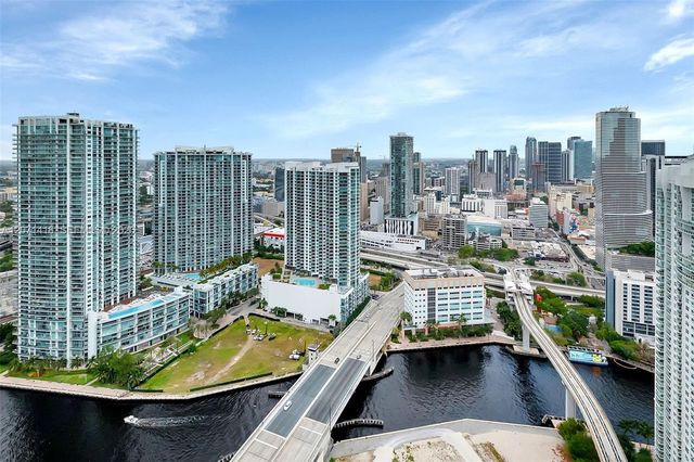 68 SE 6th Street 3911, Miami, FL 33131