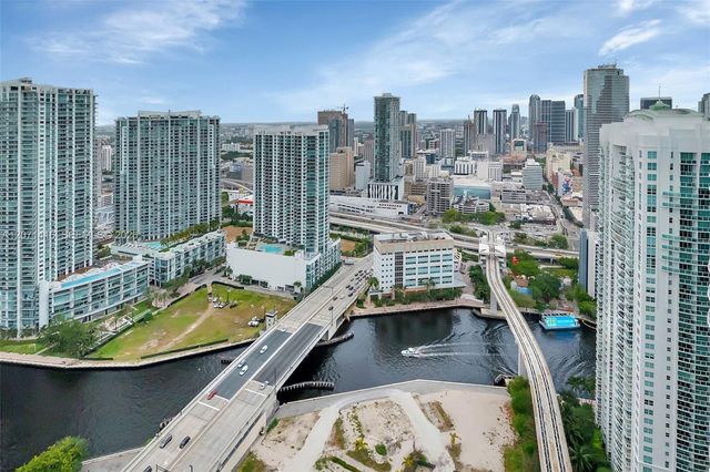 68 SE 6th Street 3911, Miami, FL 33131