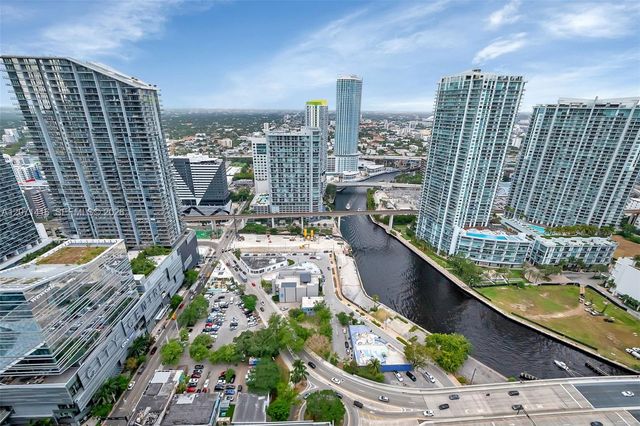 68 SE 6th Street 3911, Miami, FL 33131