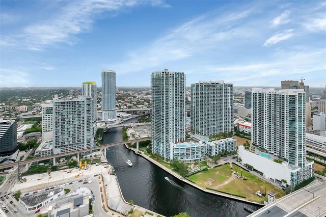 68 SE 6th Street 3911, Miami, FL 33131