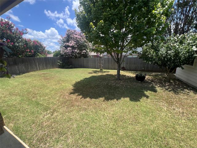 4605 Bellflower Way, Fort Worth, TX 76123