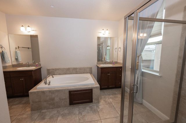 1634 E Autumn Sage Avenue, Fresno, CA 93730