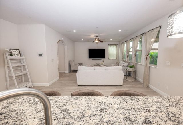 1634 E Autumn Sage Avenue, Fresno, CA 93730