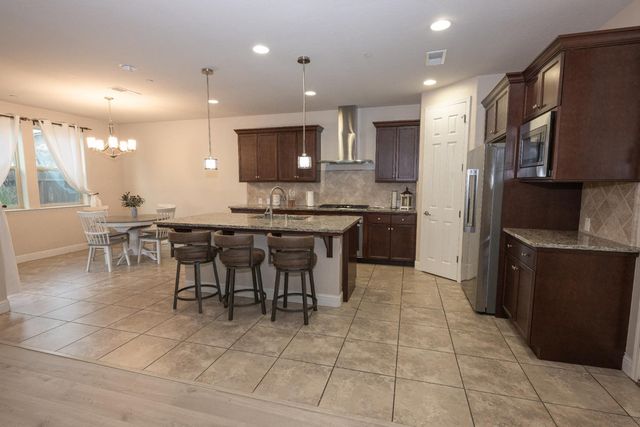 1634 E Autumn Sage Avenue, Fresno, CA 93730