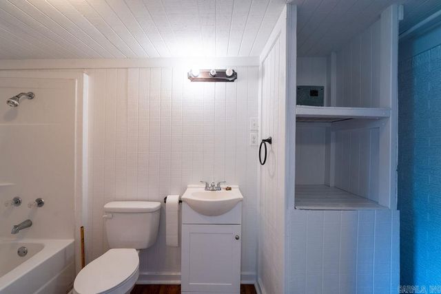 110 W Curran Street, Des Arc, AR 72040
