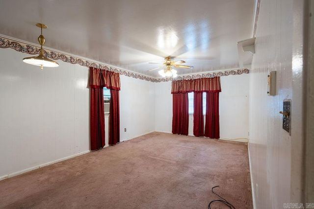 110 W Curran Street, Des Arc, AR 72040